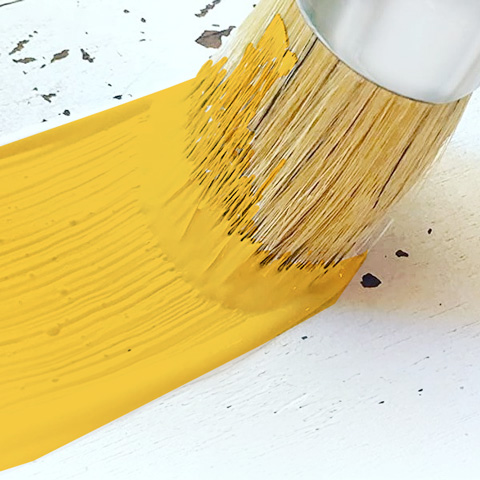 Apply thin smooth lines of chalk paint.