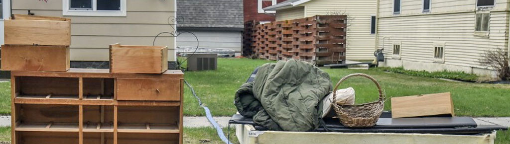 Find free furniture on curb side